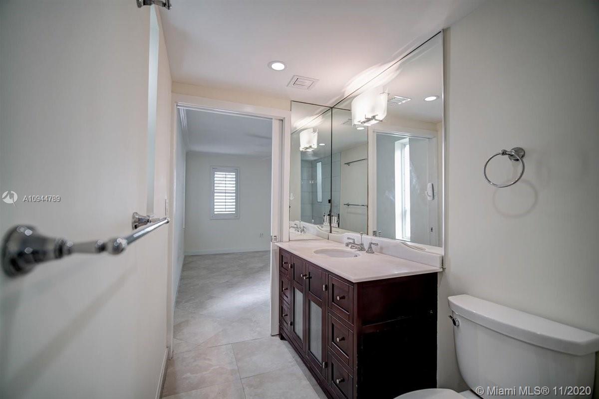 255 Sunrise Drive, Unit 101 Key Biscayne, FL 33149 - Photo 14 of 23