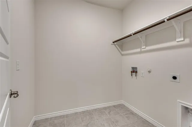 $2,695 | 2424 Palo Pinto Trail, Pilot Point, TX 76258