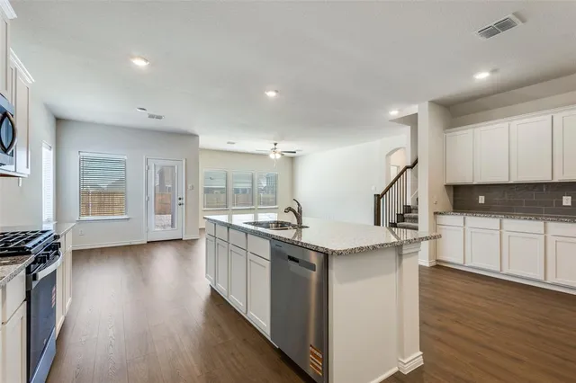 $2,695 | 2424 Palo Pinto Trail, Pilot Point, TX 76258