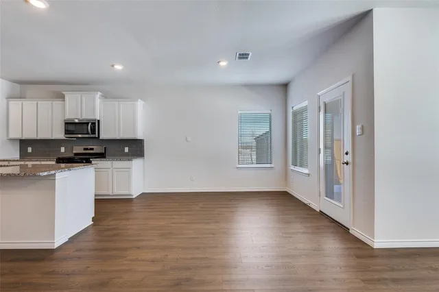 $2,695 | 2424 Palo Pinto Trail, Pilot Point, TX 76258