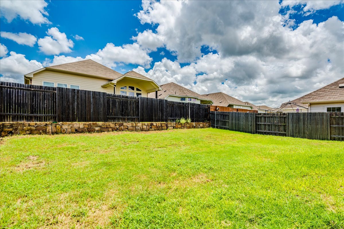 275 Cherrystone Loop Buda, TX 78610 - Photo 29 of 33 Backyard