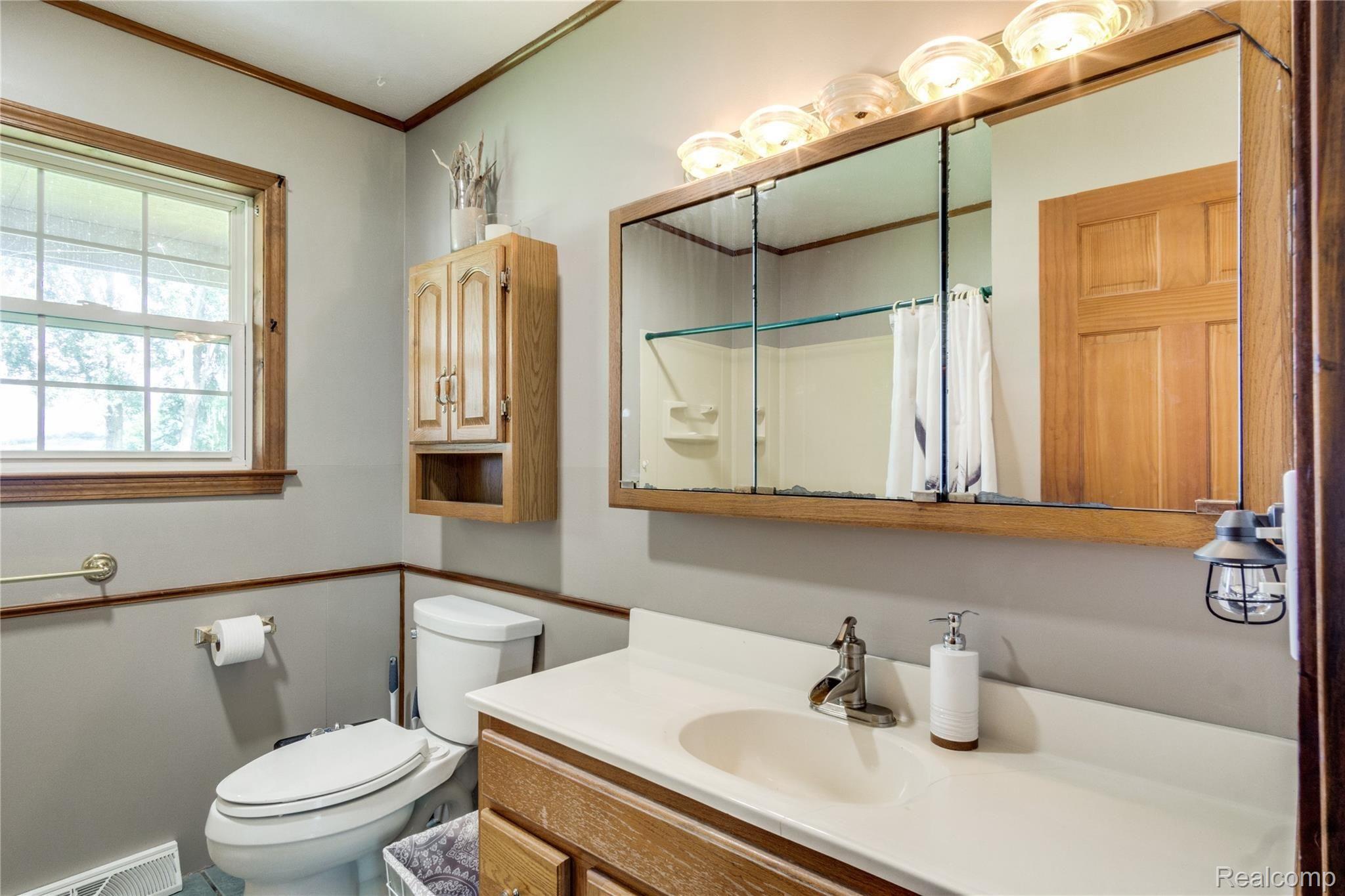 3495 West Dewey Road Owosso, MI 48867 - Photo 13 of 23 Interiors (20 of 24).jpg