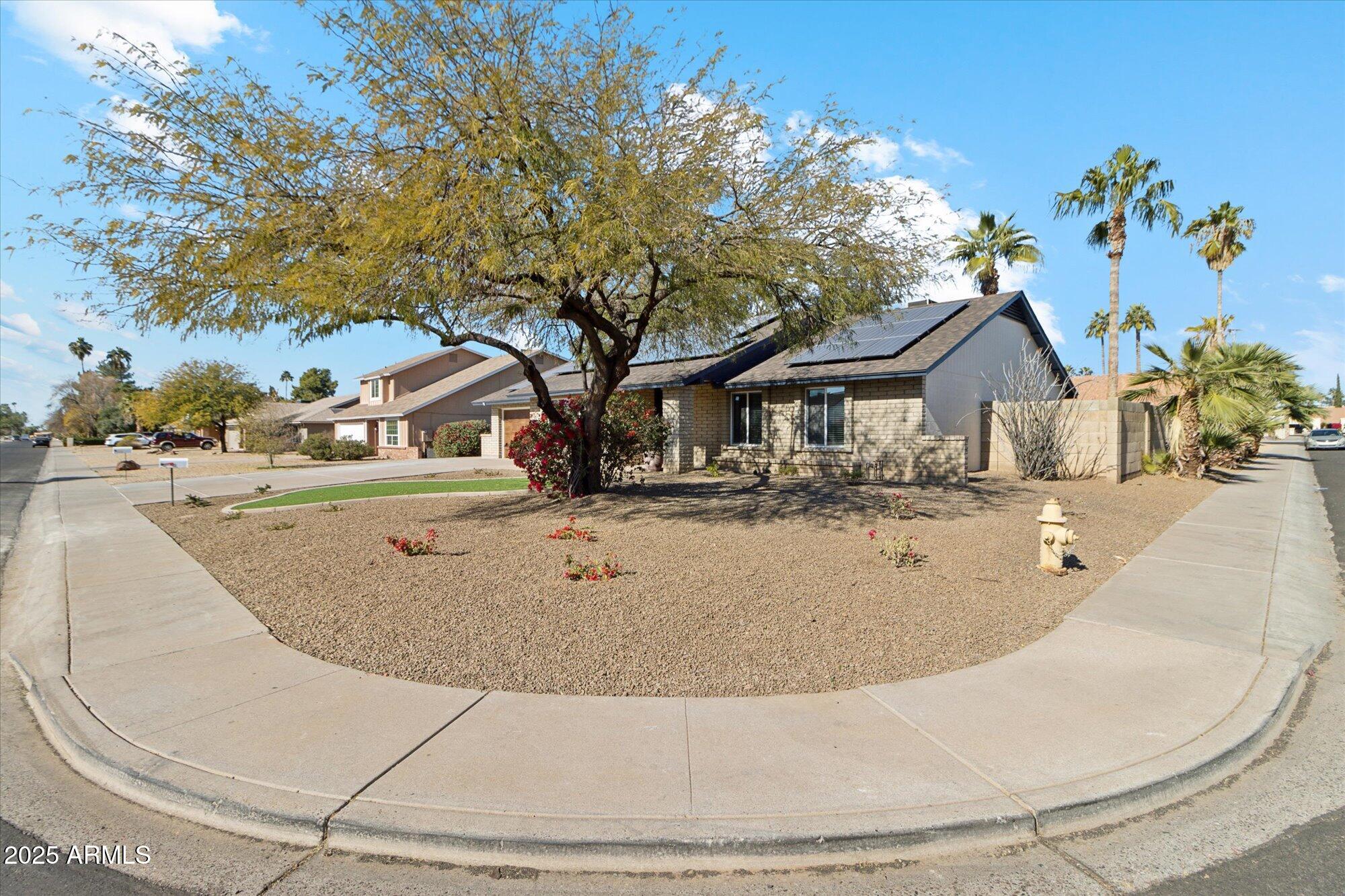4726 East Grandview Road Phoenix, AZ 85032 - Photo 2 of 28 02-IMG_9185
