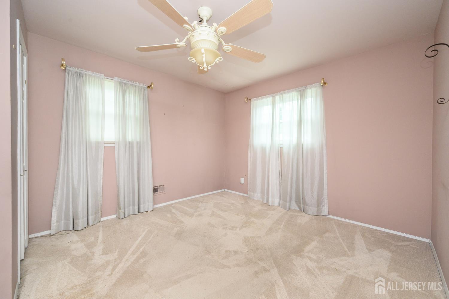 317 Libourel Road South Plainfield, NJ 07080 - Photo 20 of 40