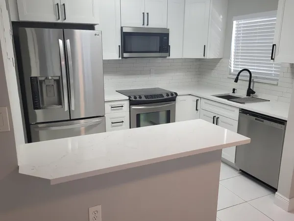 $2,450 | 4135 Northeast 21st Terrace, Lighthouse Point, FL 33064