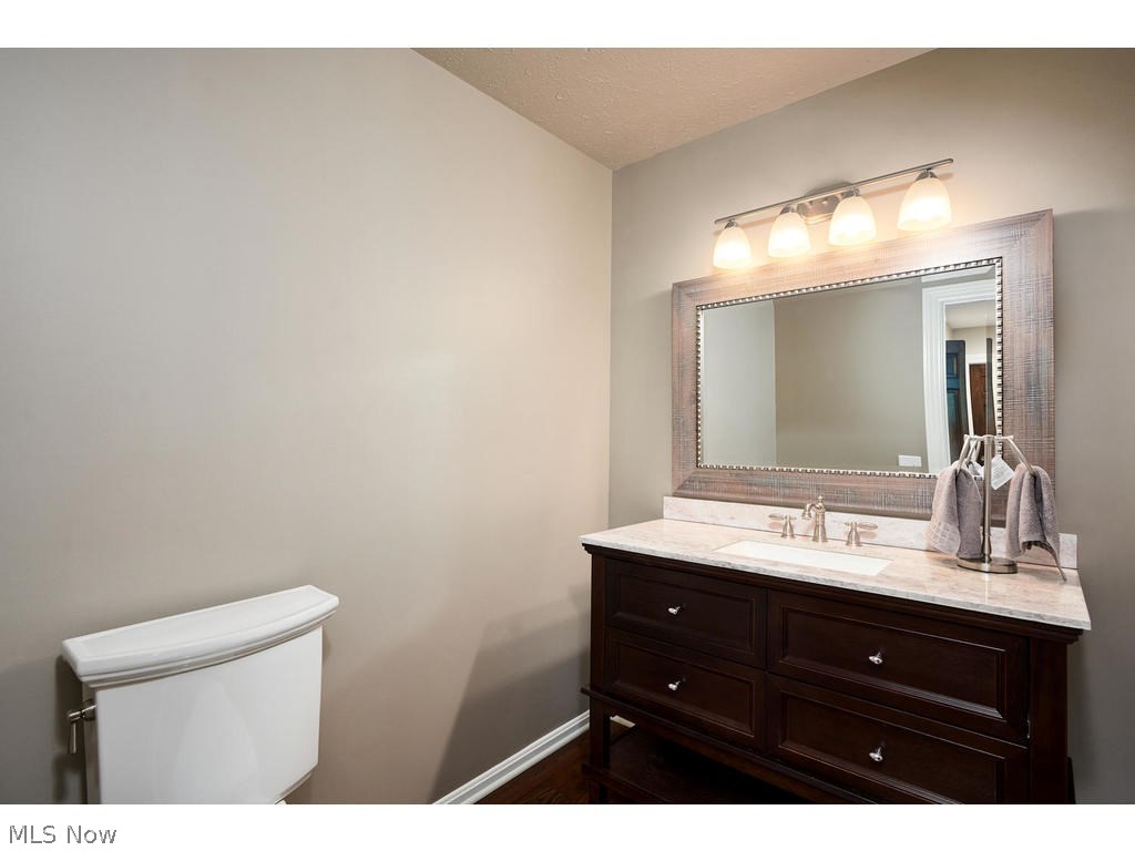 4825 Pin Oak Road Akron, OH 44333 - Photo 17 of 35