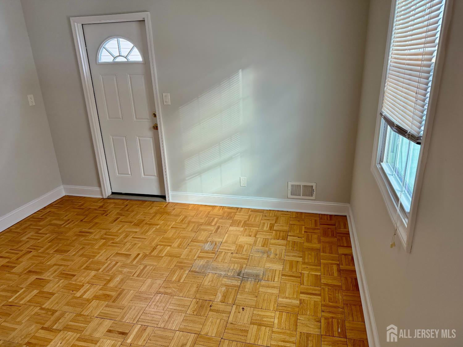 139 Rues Lane East Brunswick, NJ 08816 - Photo 7 of 28