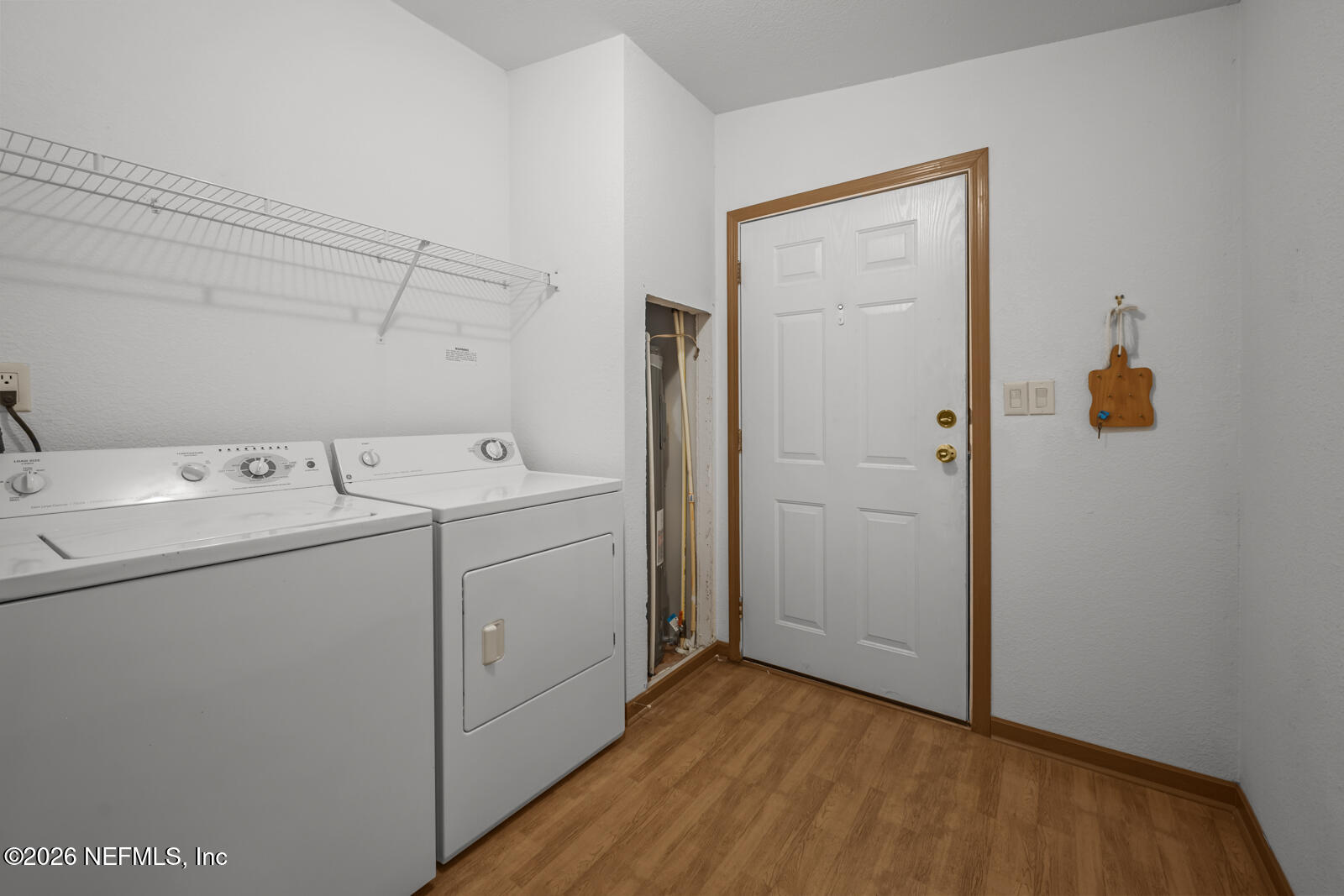 305 Palmetto Bluff Road Palatka, FL 32177 - Photo 19 of 34 Large Laundry Area
