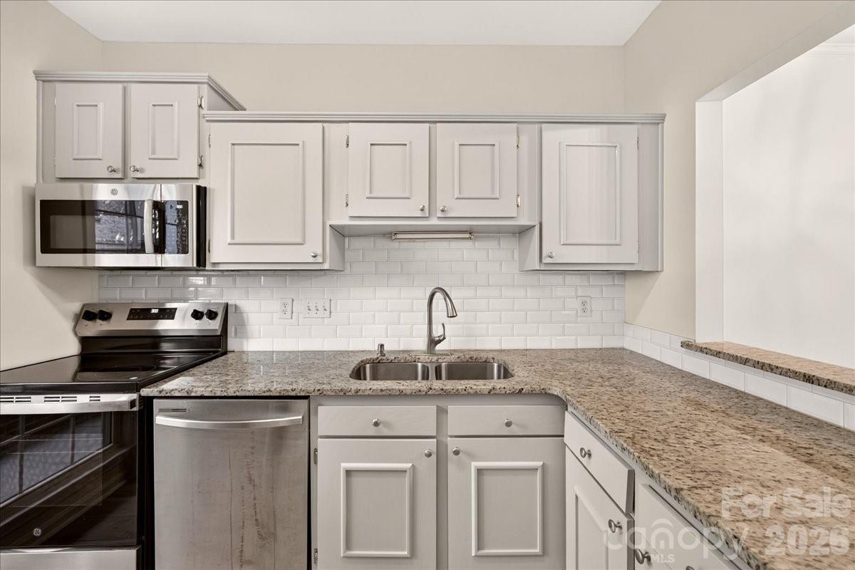 301 Queens Road, Unit 106 Charlotte, NC 28204 - Photo 8 of 34 Gallery Image 8
