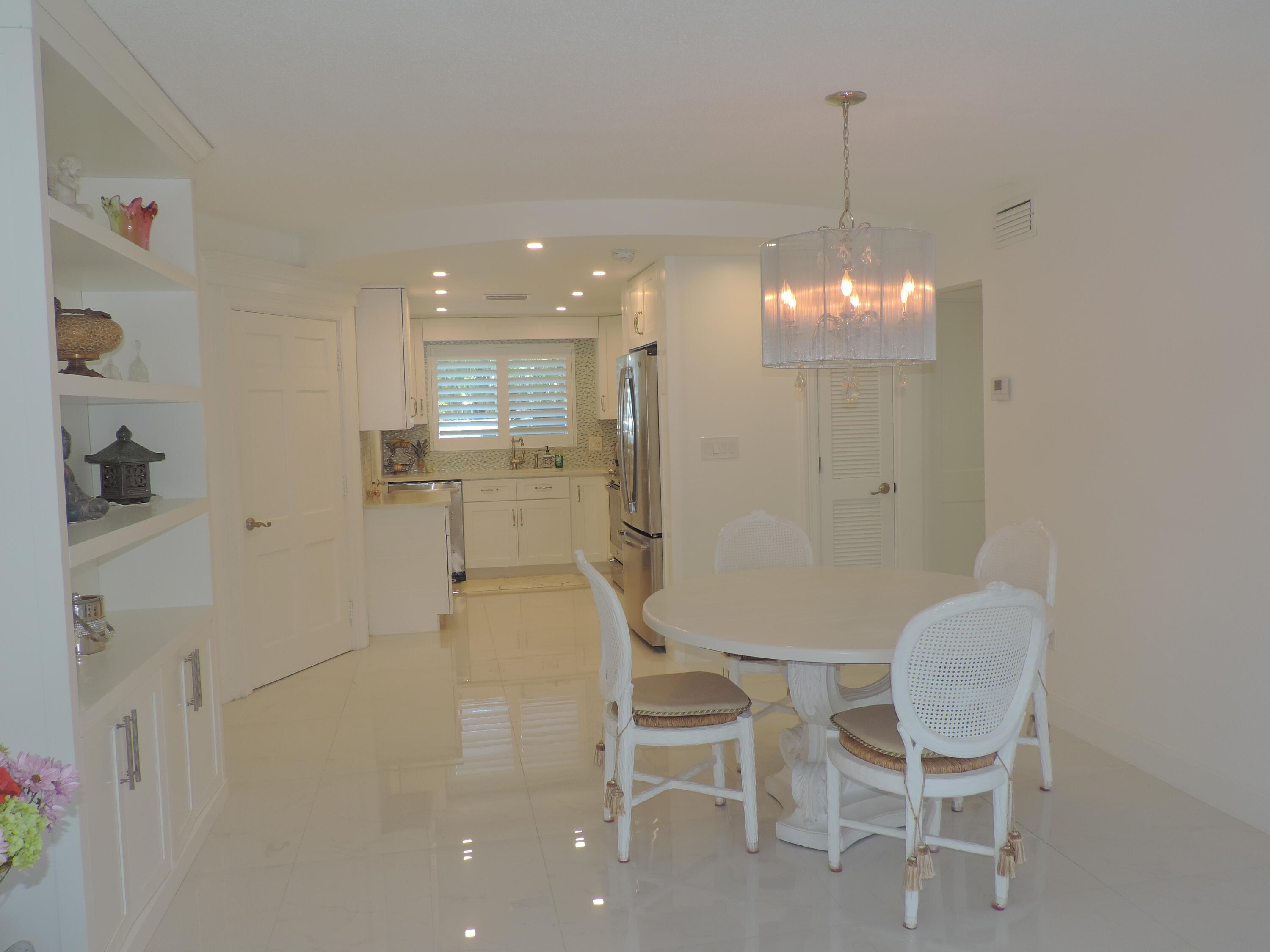 331 Tequesta Drive, Unit 118 Tequesta, FL 33469 - Photo 14 of 19 Dining Area