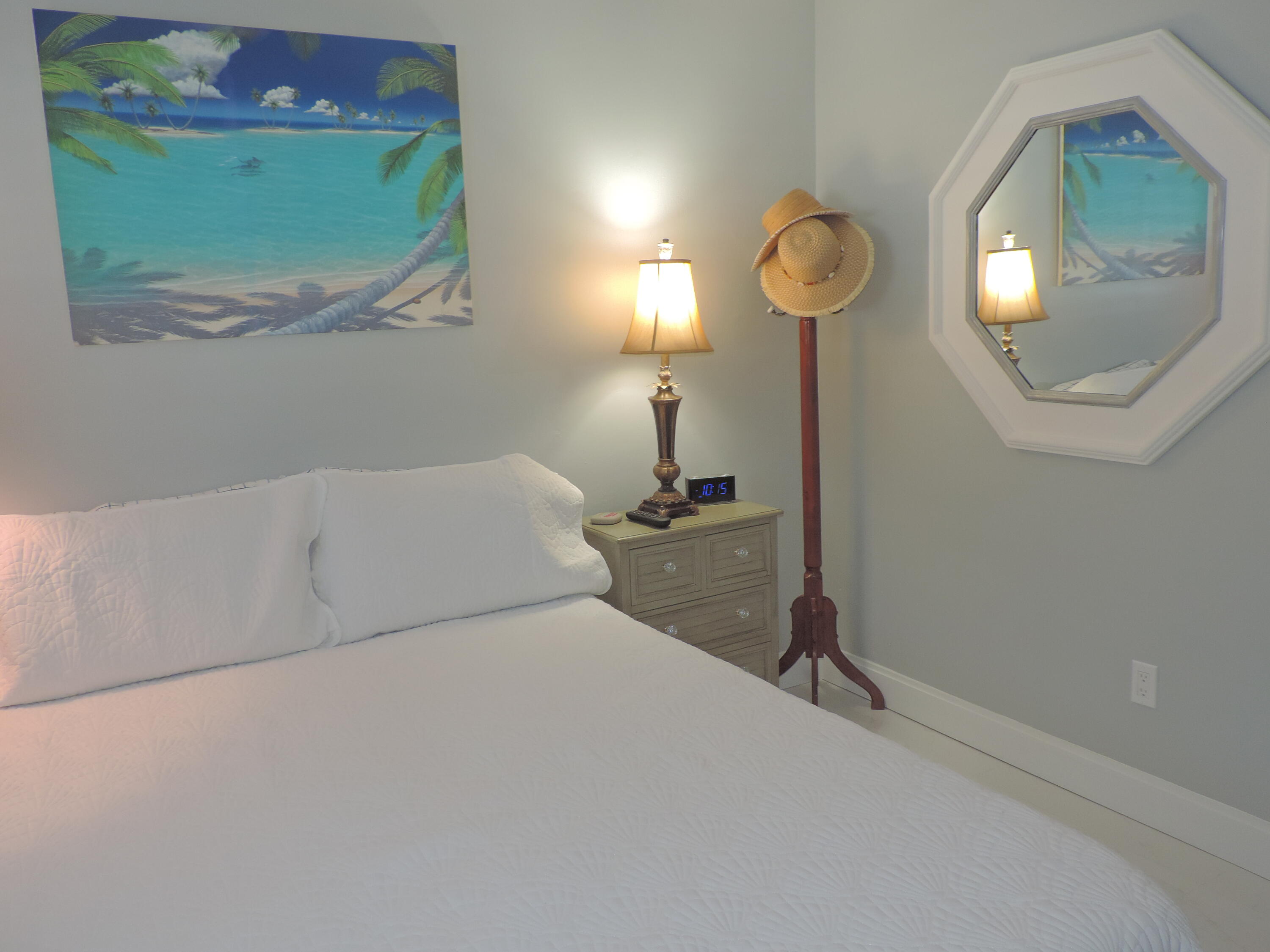 331 Tequesta Drive, Unit 118 Tequesta, FL 33469 - Photo 6 of 19 Guest Bedroom