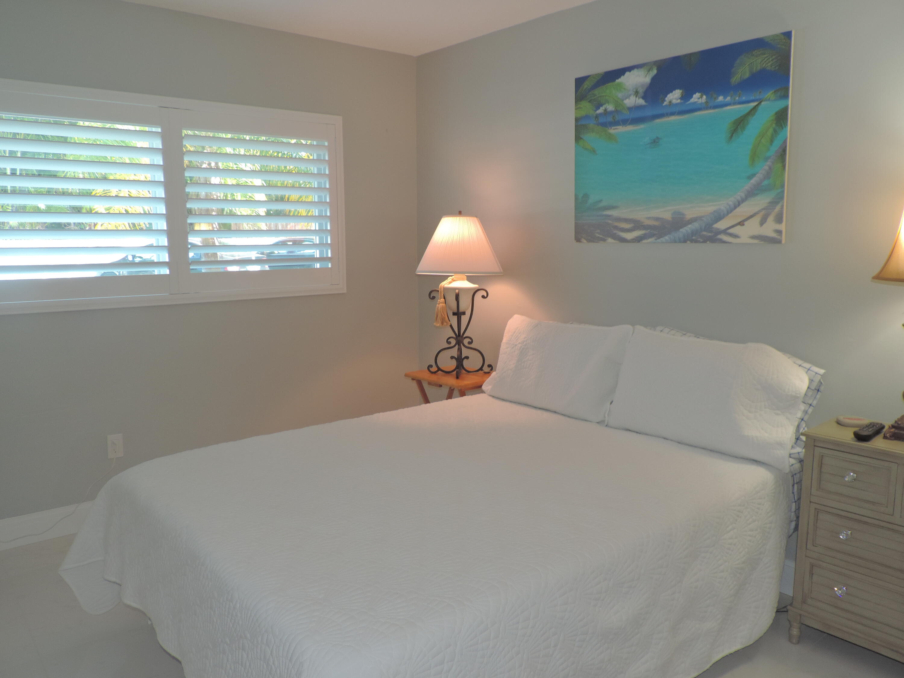 331 Tequesta Drive, Unit 118 Tequesta, FL 33469 - Photo 7 of 19 Guest Bedroom