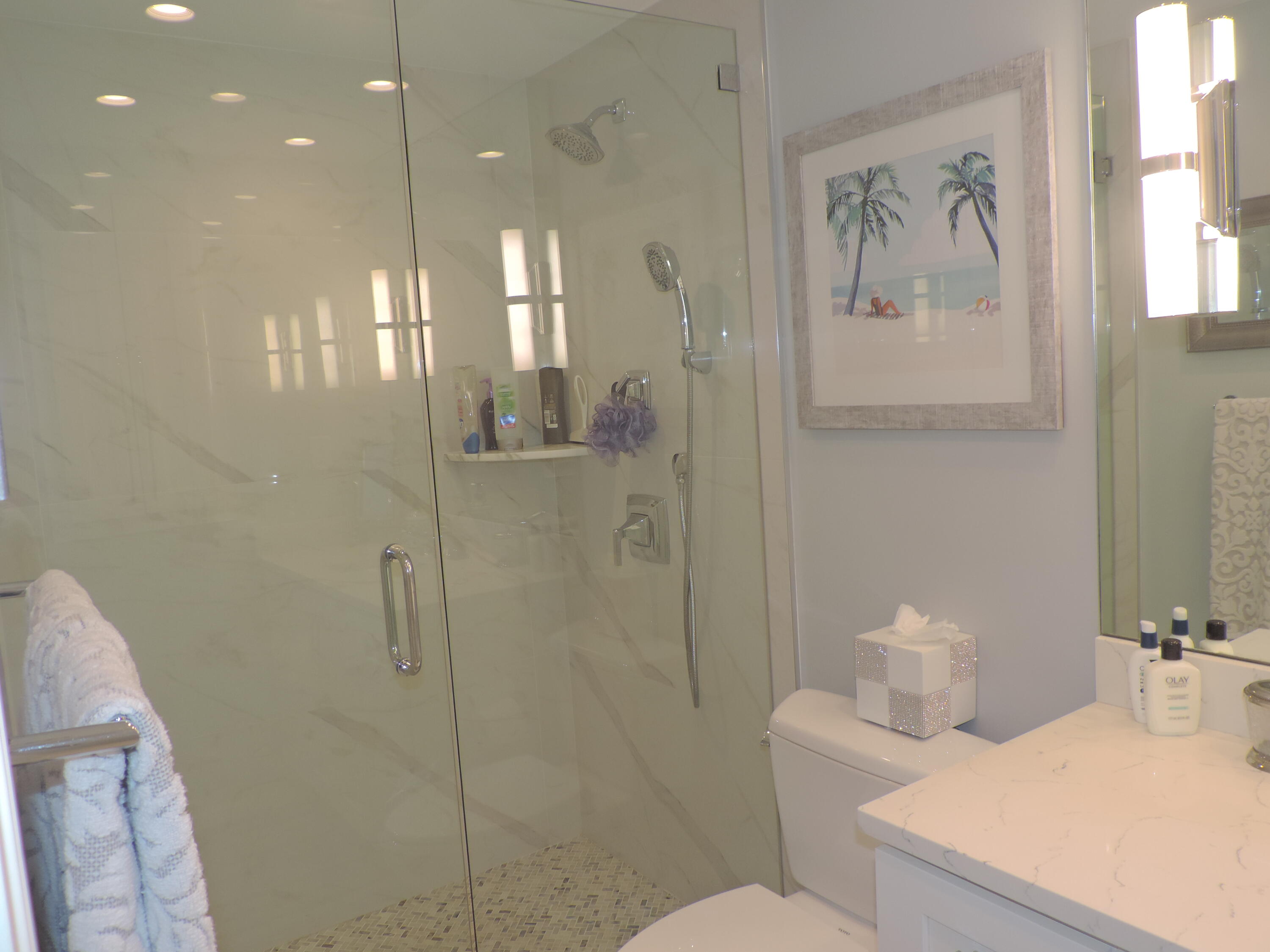 331 Tequesta Drive, Unit 118 Tequesta, FL 33469 - Photo 10 of 19 Master Bath