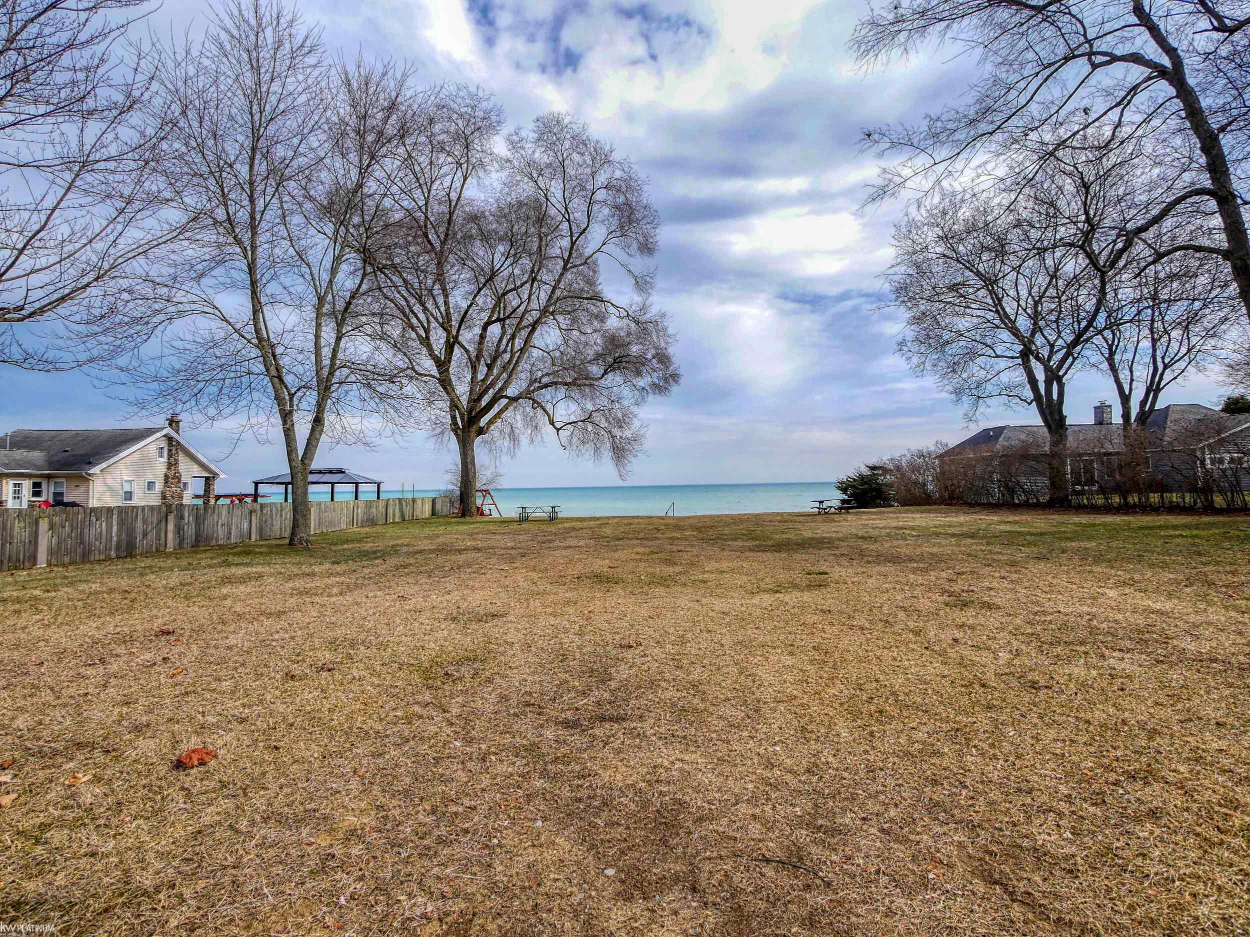 8564 Lakeview Avenue Lexington, MI 48450 - Photo 35 of 38 50134141-677eecc5-ca10-4003-83ff-d805a47507eb.JPG