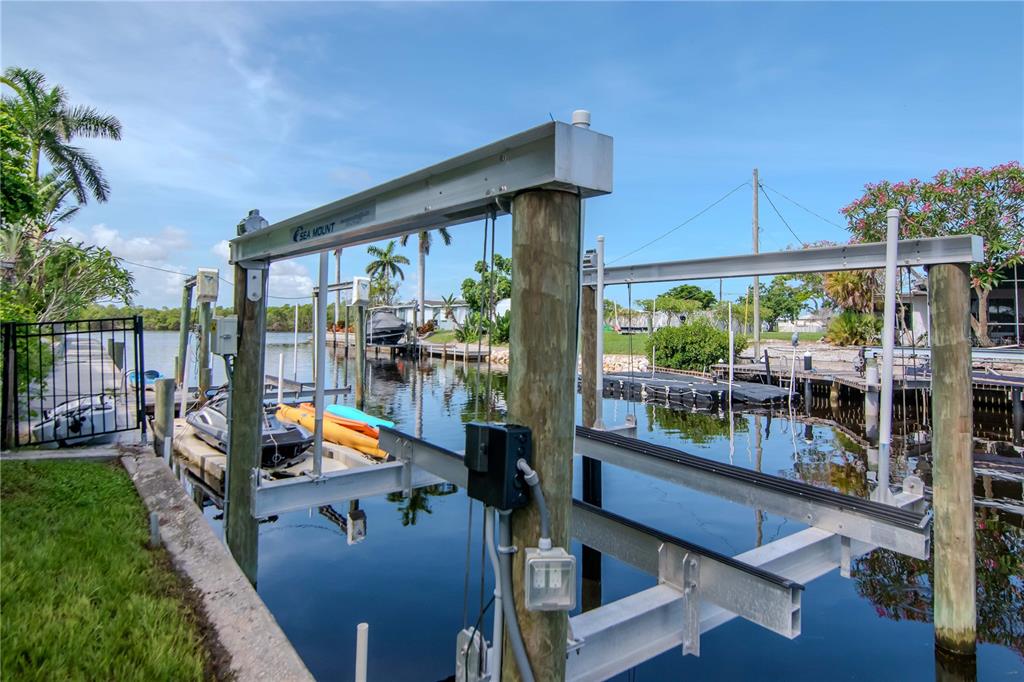 106 Steven Street Ruskin, FL 33570 - Photo 6 of 38