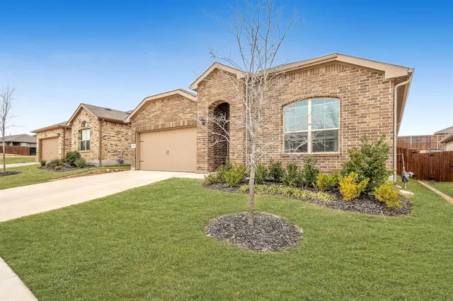 $2,400 | 156 Birch Street, Boyd, TX 76023