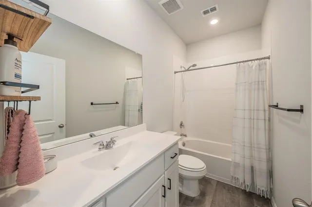 $2,400 | 156 Birch Street, Boyd, TX 76023