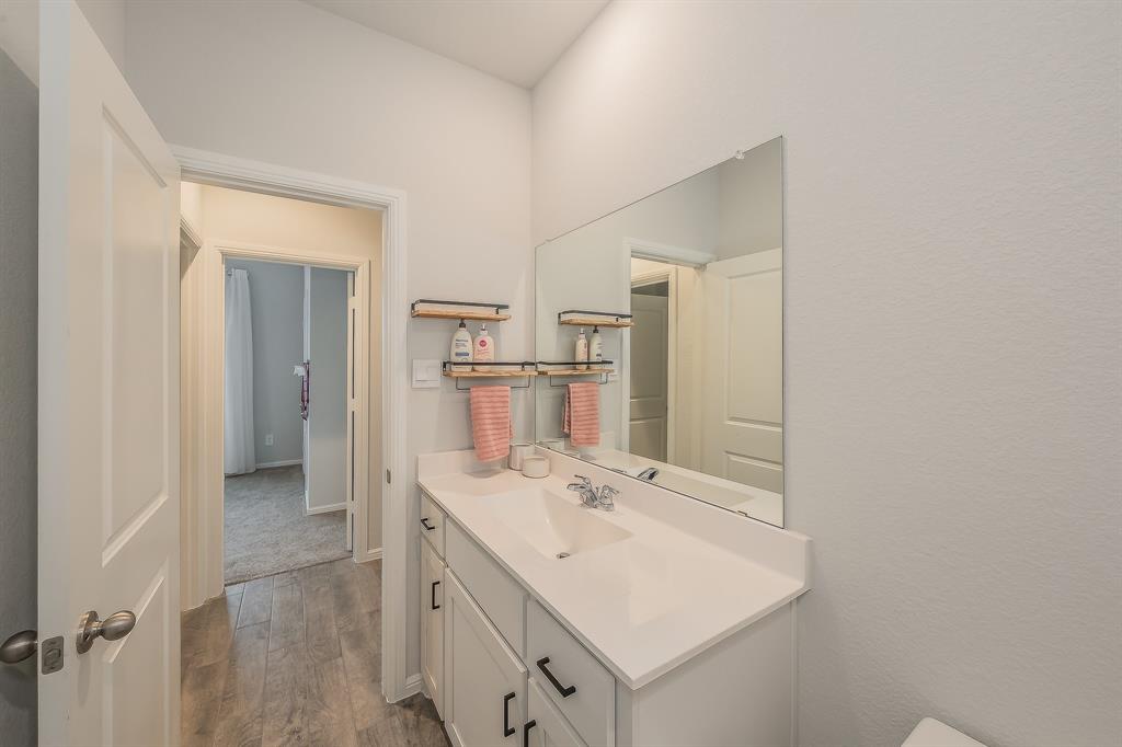 156 Birch Street Boyd, TX 76023 - Photo 6 of 19 Bathroom 1