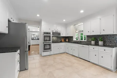 $1,000,000 | 6017 Bethany Boulevard, Nashville, TN 37221