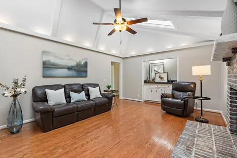 $1,000,000 | 6017 Bethany Boulevard, Nashville, TN 37221