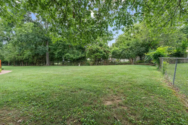 $1,000,000 | 6017 Bethany Boulevard, Nashville, TN 37221