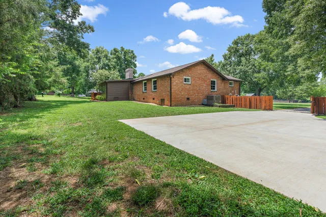 $1,000,000 | 6017 Bethany Boulevard, Nashville, TN 37221