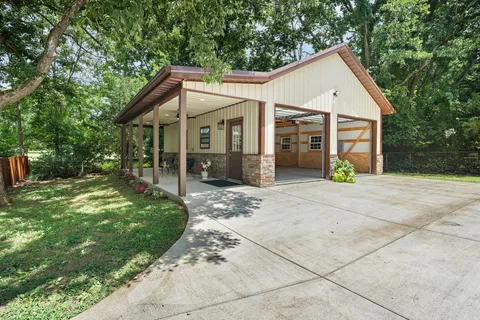 $1,000,000 | 6017 Bethany Boulevard, Nashville, TN 37221