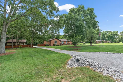 $1,000,000 | 6017 Bethany Boulevard, Nashville, TN 37221