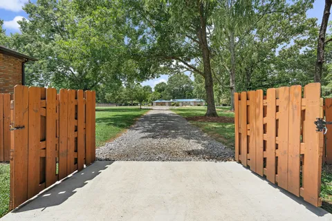 $1,000,000 | 6017 Bethany Boulevard, Nashville, TN 37221