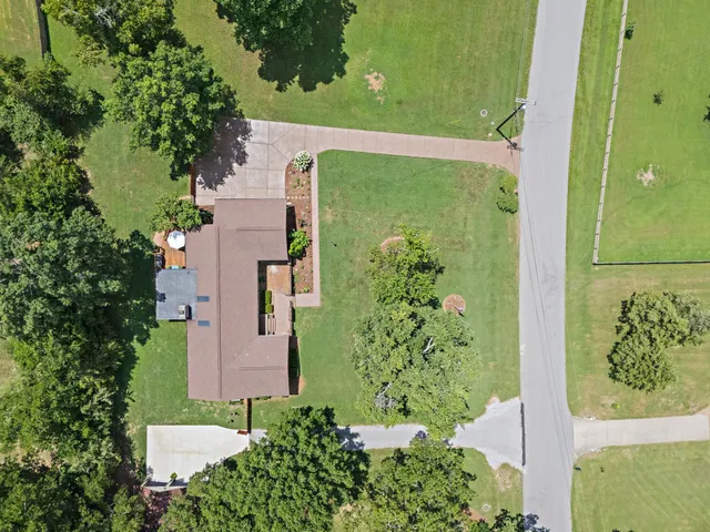 $1,000,000 | 6017 Bethany Boulevard, Nashville, TN 37221