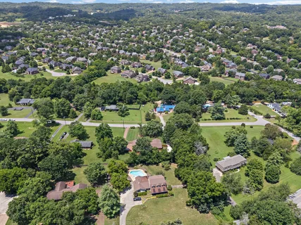 $1,000,000 | 6017 Bethany Boulevard, Nashville, TN 37221