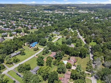 $1,000,000 | 6017 Bethany Boulevard, Nashville, TN 37221