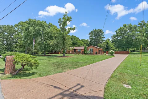 $1,000,000 | 6017 Bethany Boulevard, Nashville, TN 37221