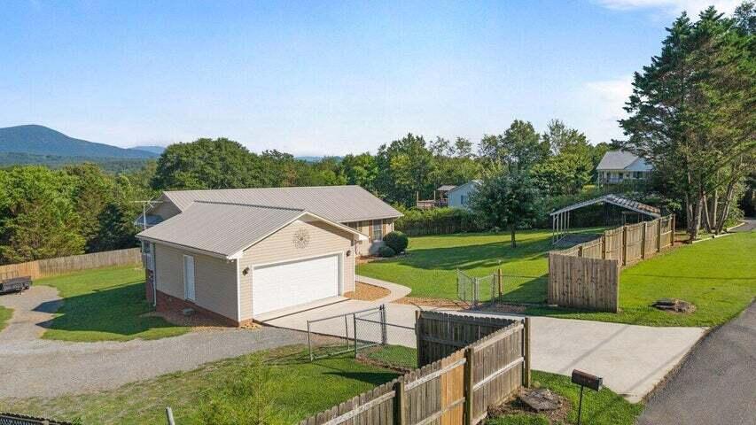 346 Thomas Road Benton, TN 37307 - Photo 2 of 42 20250704172324231526000000-o