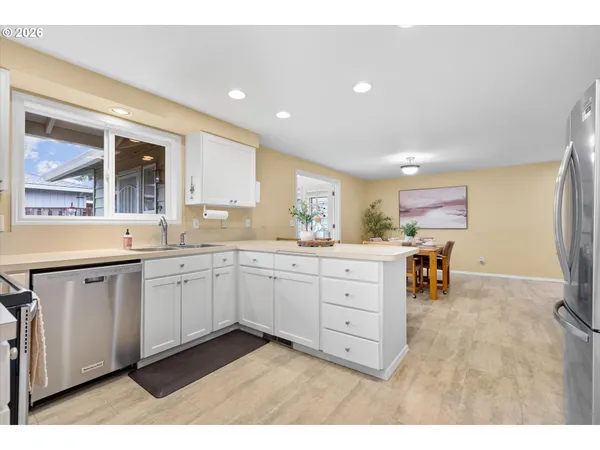 $575,000 | 668 Northeast 21st Avenue, Hillsboro, OR 97124