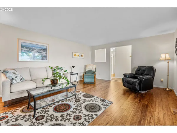 $575,000 | 668 Northeast 21st Avenue, Hillsboro, OR 97124