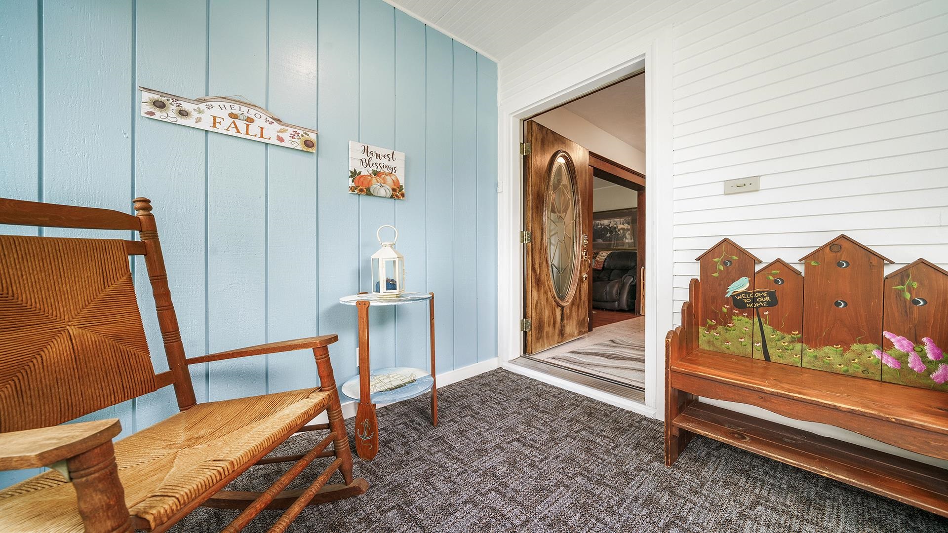 915 North 8th Street Rochelle, IL 61068 - Photo 24 of 38 a hallway with sitting area