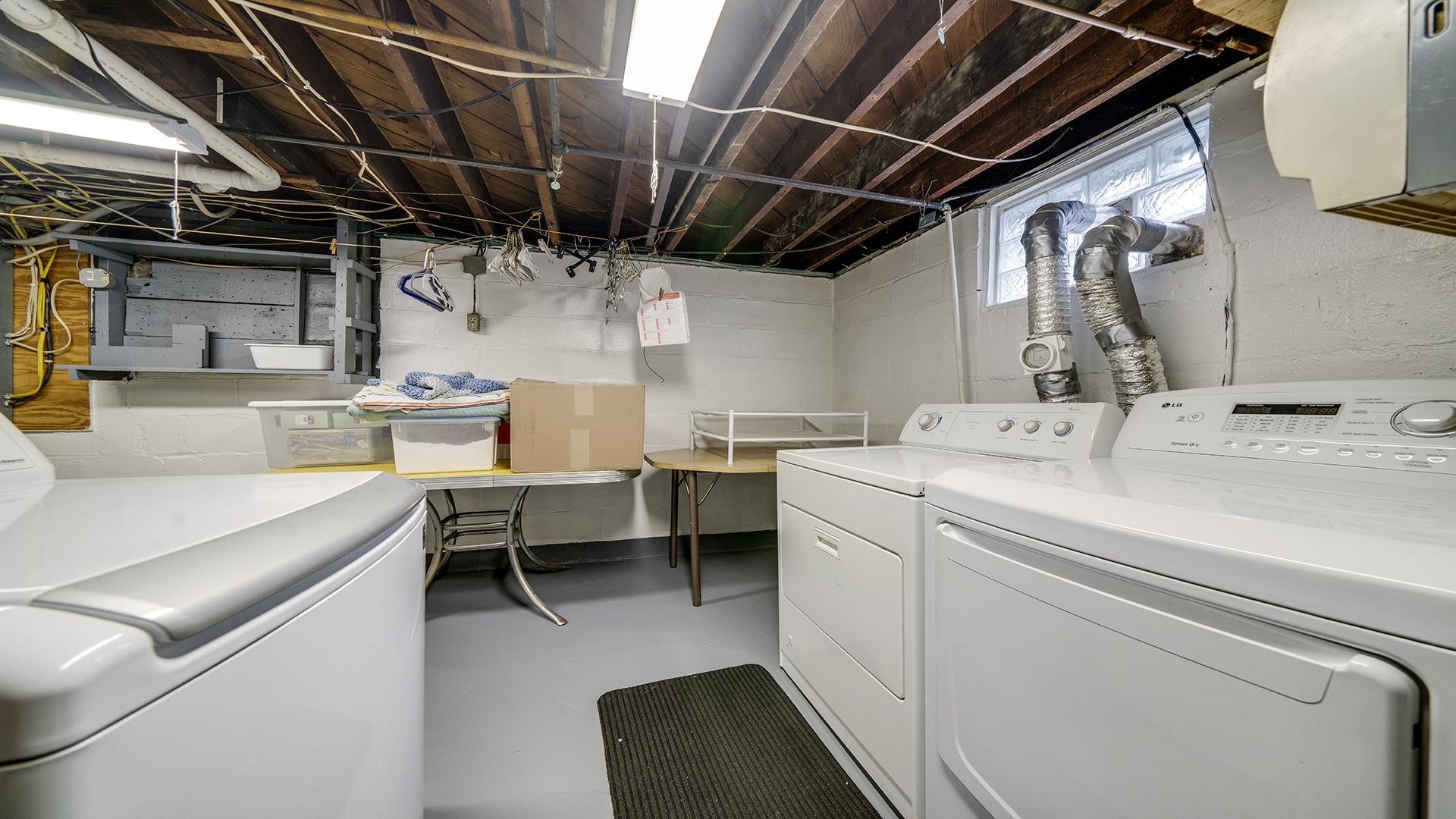 915 North 8th Street Rochelle, IL 61068 - Photo 29 of 38 a utility room with dryer and washer