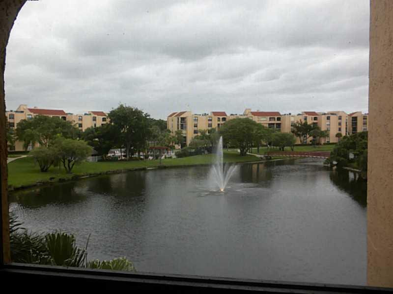 955 Dotterel Road, Unit 2407 Delray Beach, FL 33444 - Photo 13 of 17 Exterior Front