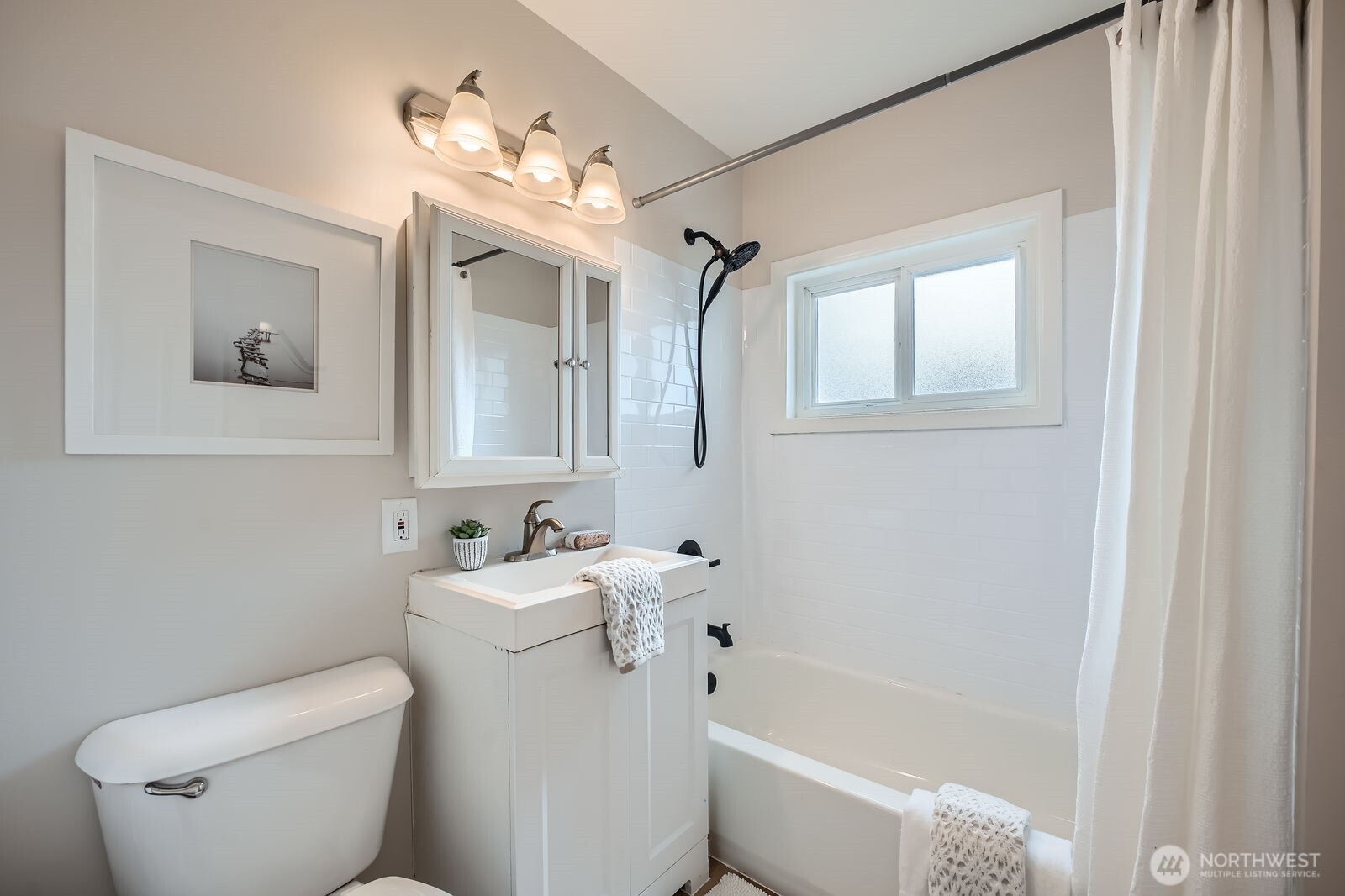 1223 Southwest Myrtle Street Seattle, WA 98106 - Photo 16 of 29 Gallery Image 16