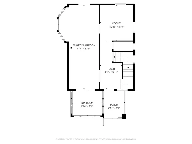 a picture of a small white building