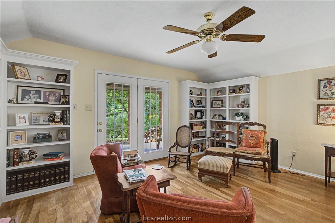 7097 Batts Ferry Road College Station, TX 77845 - Photo 7 of 36 Gallery Image 7