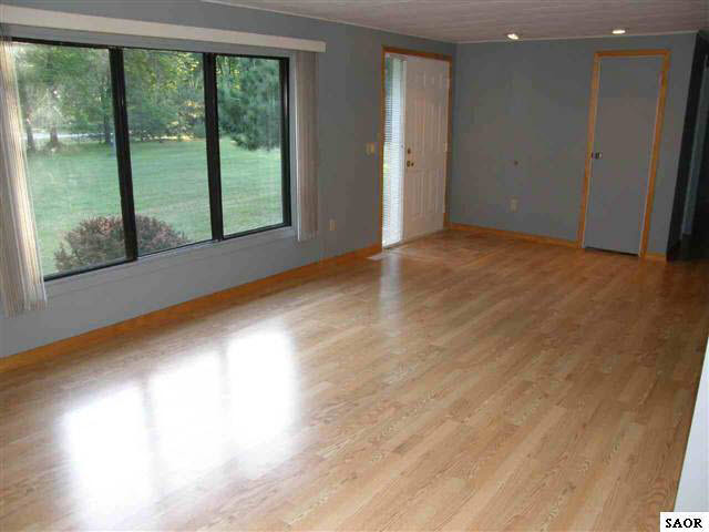 16821 South Steele Road Henderson, MI 48841 - Photo 4 of 9 44164-3.JPG
