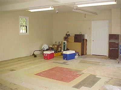 6079 Lexington Road Winchester, KY 40391 - Photo 48 of 51 Inside of detached building.