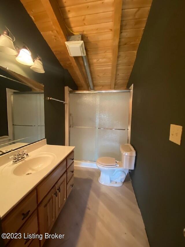 1856 Barnes Road Bardstown, KY 40004 - Photo 28 of 46 Upstairs Bathroom