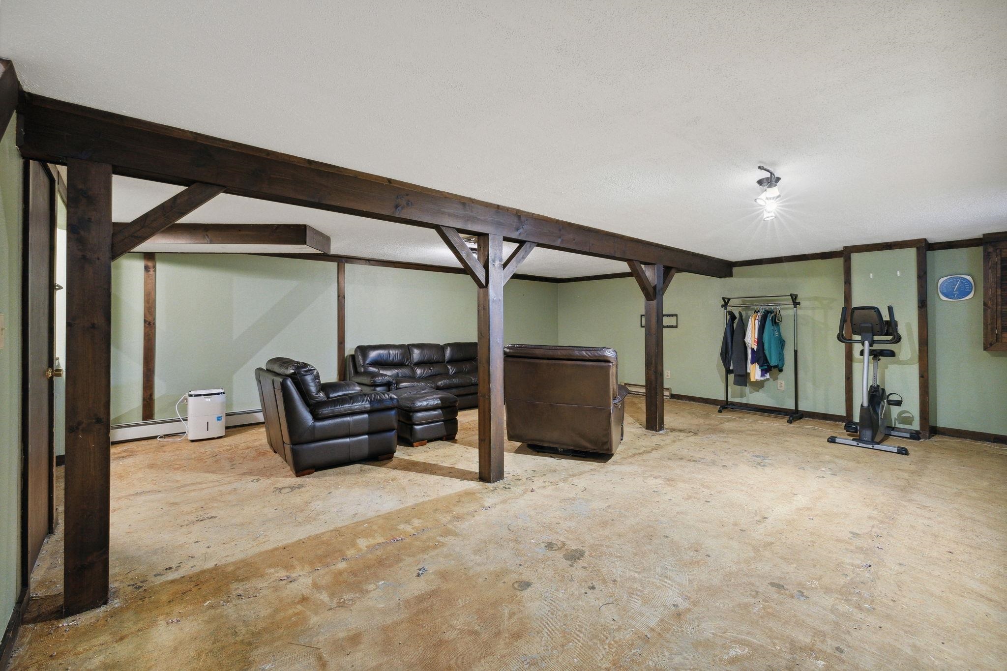 70 Taylor Street Manchester, NH 03103 - Photo 16 of 36