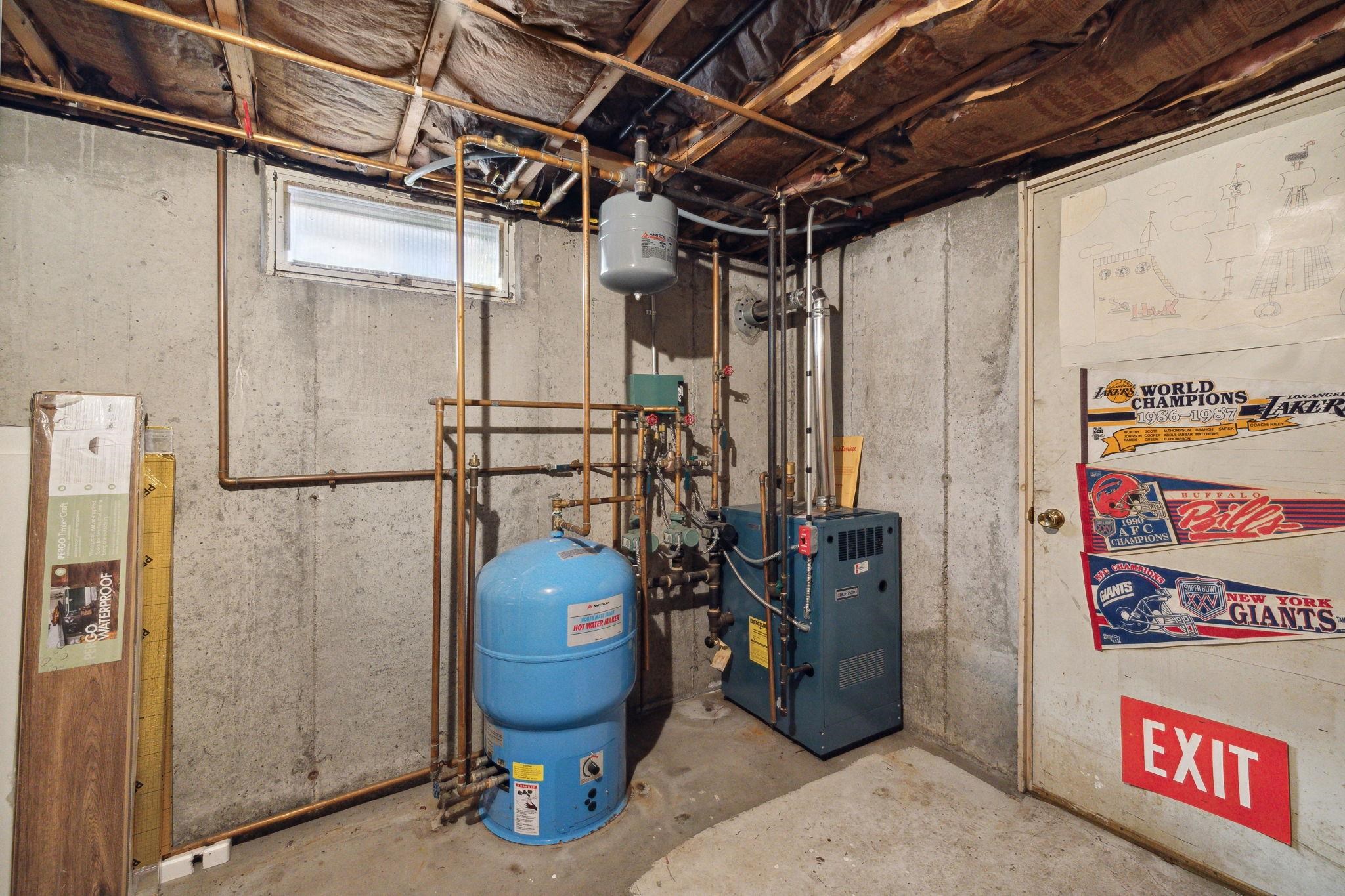 70 Taylor Street Manchester, NH 03103 - Photo 22 of 36