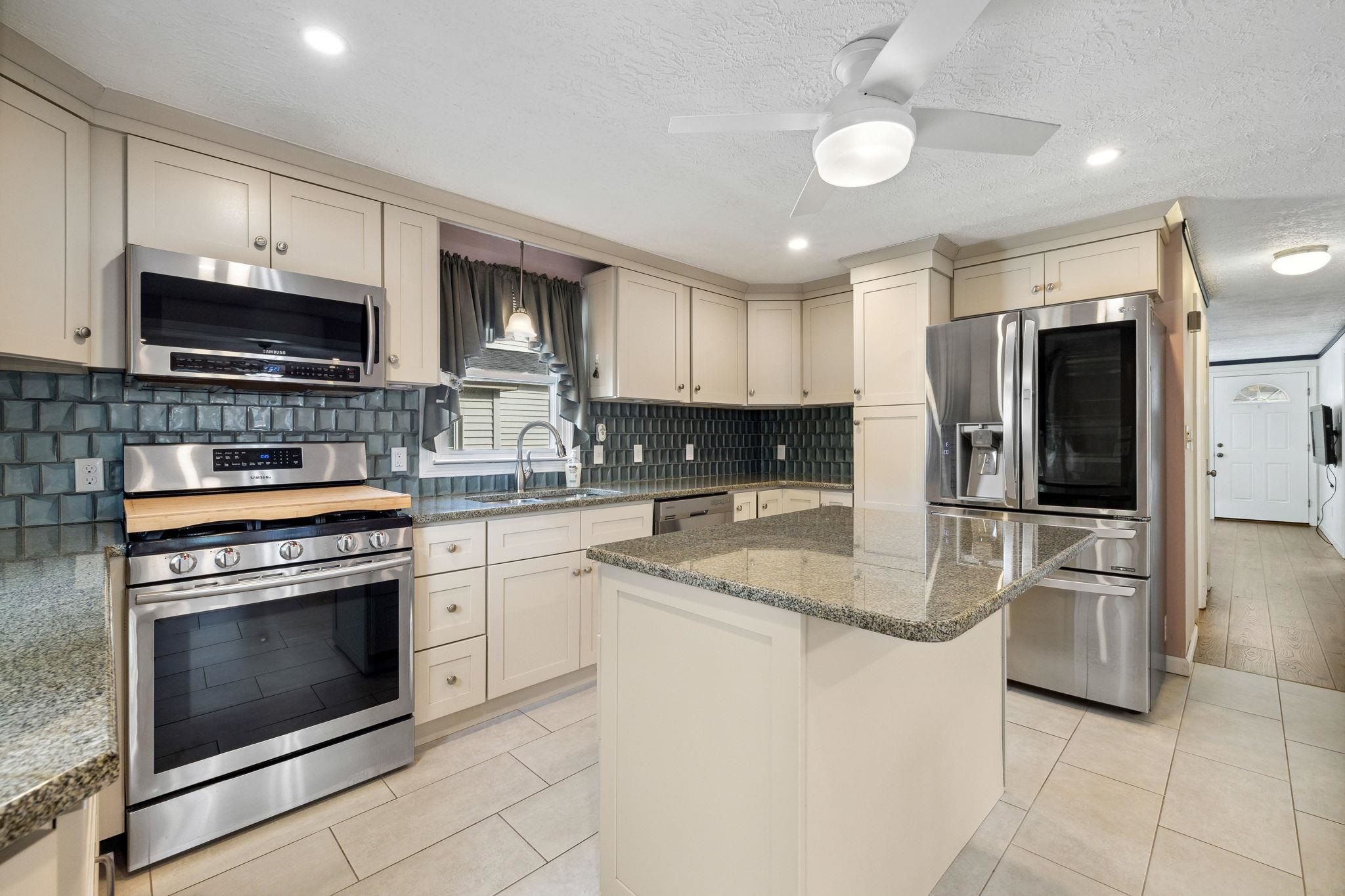 70 Taylor Street Manchester, NH 03103 - Photo 3 of 36