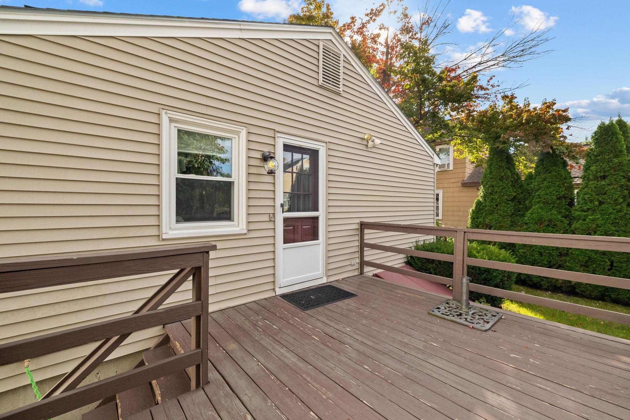 70 Taylor Street Manchester, NH 03103 - Photo 33 of 36