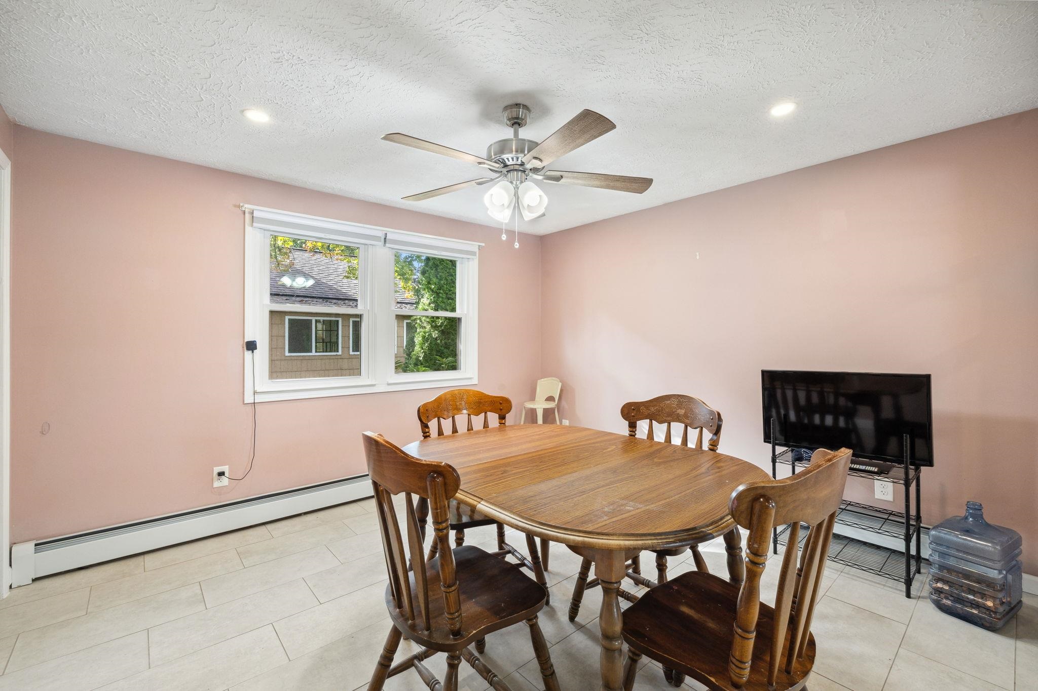 70 Taylor Street Manchester, NH 03103 - Photo 8 of 36